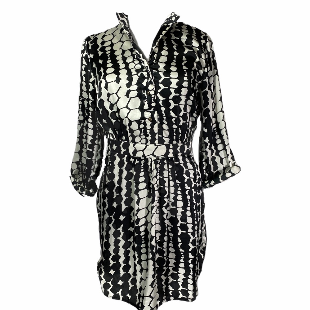VENUS Dress Fitted w/ Pockets size 6